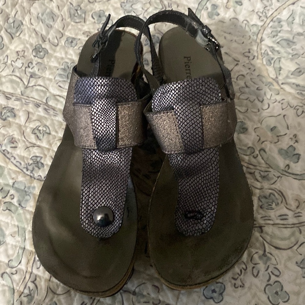 Pierre dumas wedge sandals size 7 1/2